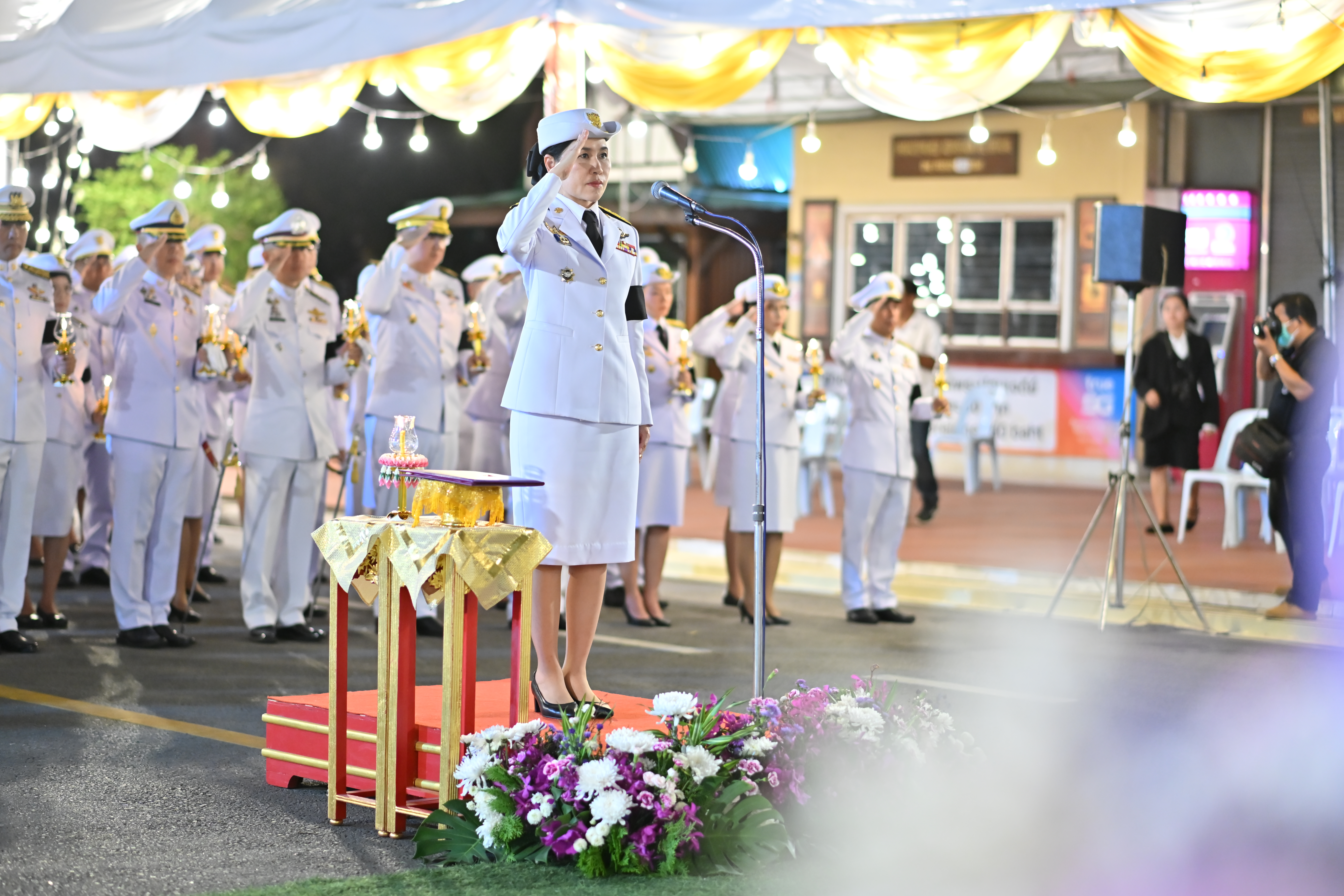 title - ส.ป.ก.นครปฐม เข้าร่วมพิธีถวายเครื่องราชสักการะวางพานพุ่ม และจุดเทียนถวายพระพรชัยมงคล สมเด็จพระนางเจ้าฯ พระบรมราชินี เนื่องในโอกาสพระราชพิธีมหามงคลเฉลิมพระชนมพรรษา 4 รอบ 3 มิถุนายน 2569